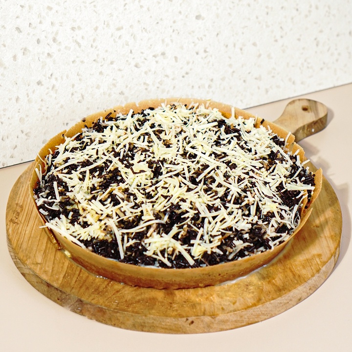 Almond Keju Coklat